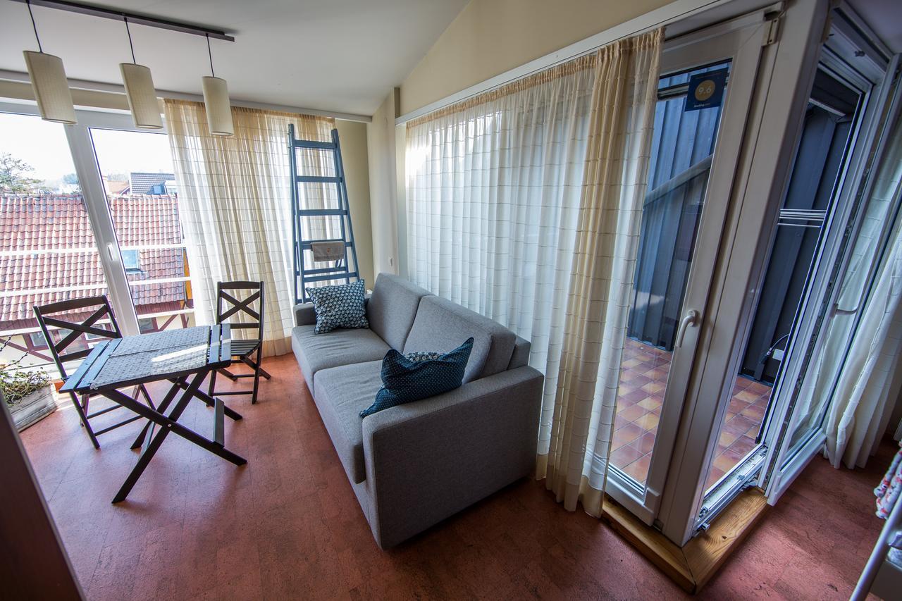 Lapes Namai Appartement Pervalka Buitenkant foto